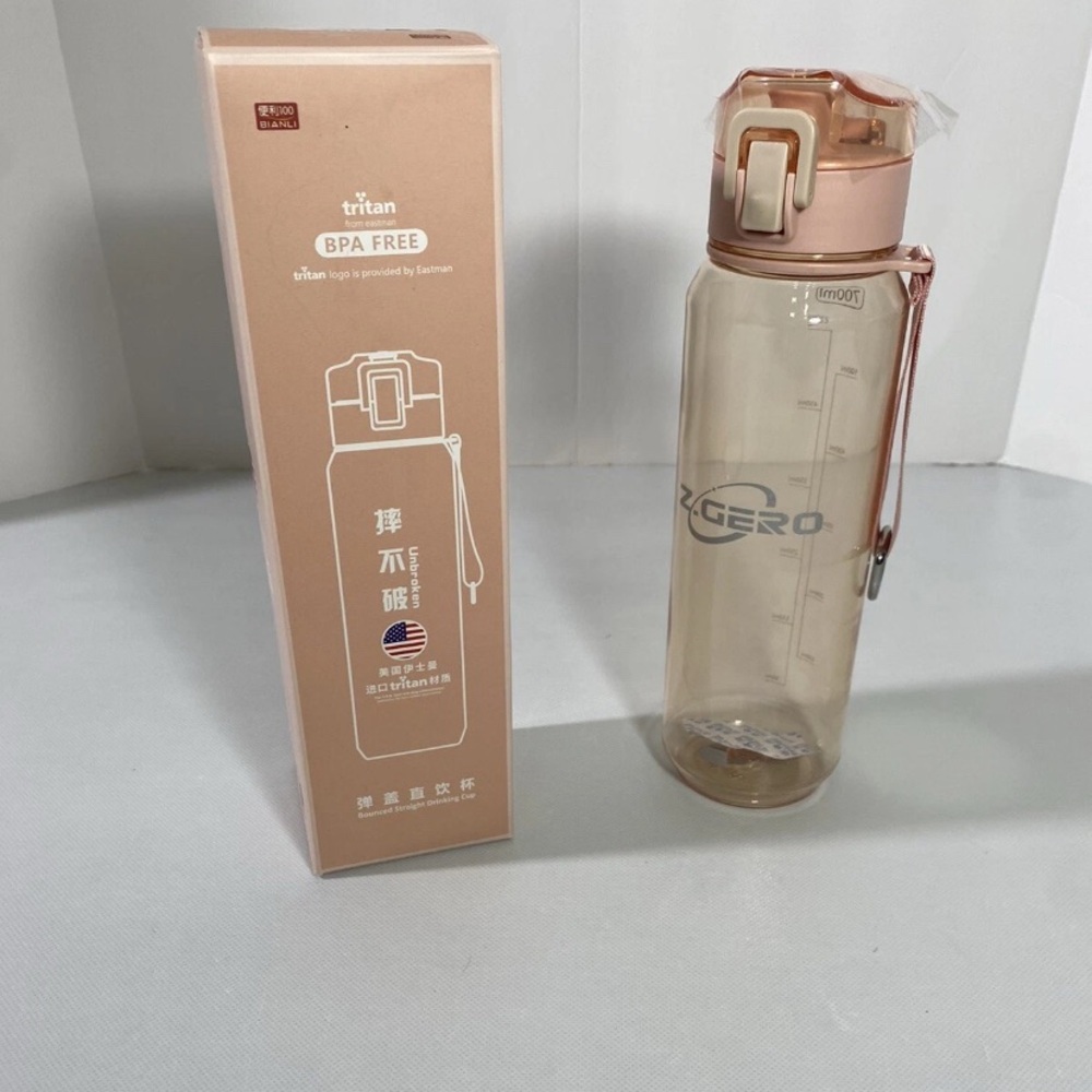 NEW NWT Tritan BPA Free 700 ml bottle w/ Leak Proof Lid, Eco Friendly